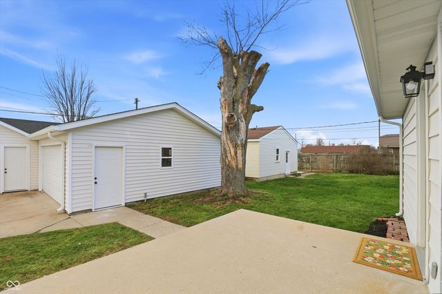 1111 Main Street, Elwood, IN 46036