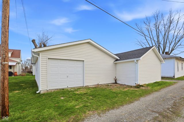 1111 Main Street, Elwood, IN 46036