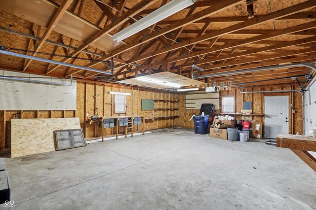 1111 Main Street, Elwood, IN 46036