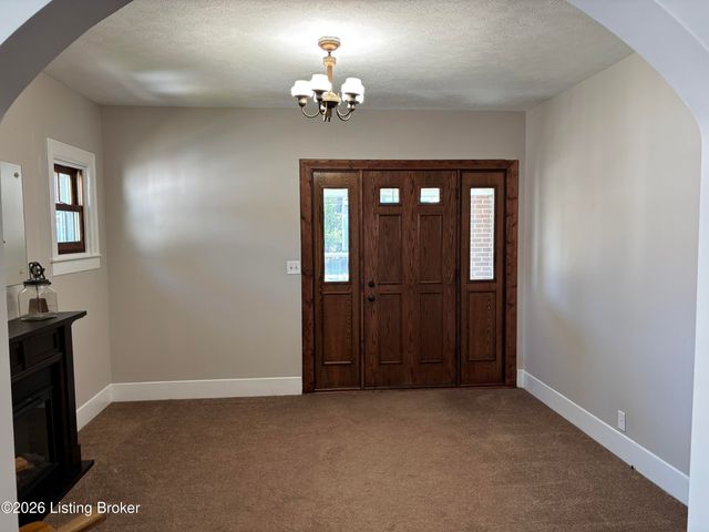 2348 Dorma Ave, Louisville, KY 40217