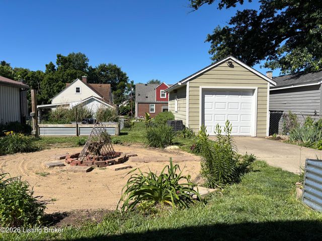 2348 Dorma Ave, Louisville, KY 40217