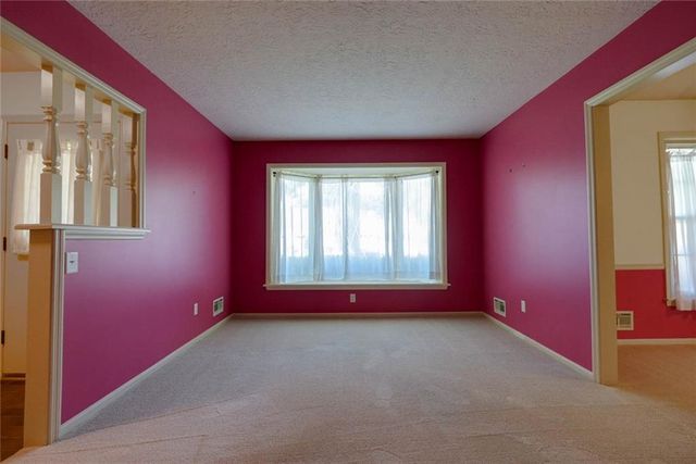 4329 S Dover Avenue, Independence, MO 64055