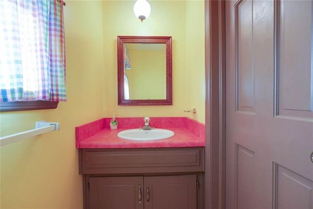 4329 S Dover Avenue, Independence, MO 64055