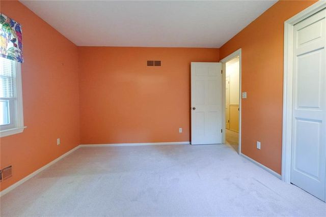 4329 S Dover Avenue, Independence, MO 64055