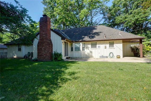 4329 S Dover Avenue, Independence, MO 64055