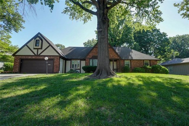 4329 S Dover Avenue, Independence, MO 64055