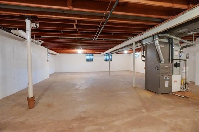 4329 S Dover Avenue, Independence, MO 64055