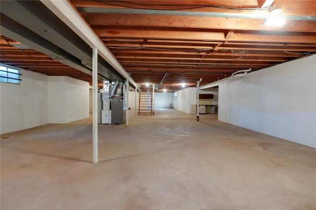 4329 S Dover Avenue, Independence, MO 64055