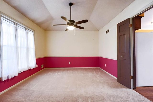 4329 S Dover Avenue, Independence, MO 64055
