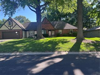 4329 S Dover Avenue, Independence, MO 64055