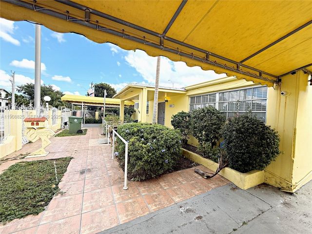 880 E 28th St, Hialeah, FL 33013