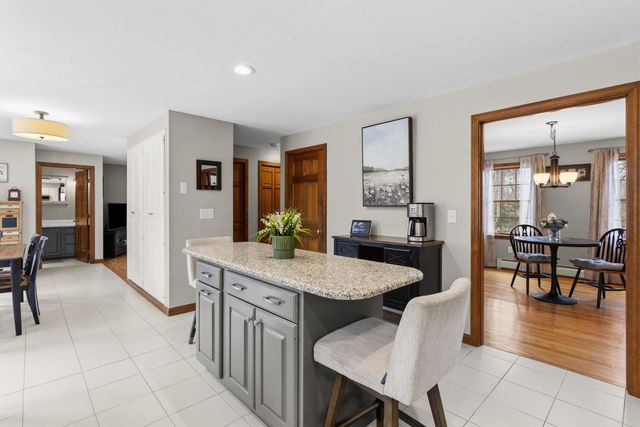 41 Windsor Boulevard, Londonderry, NH 03053