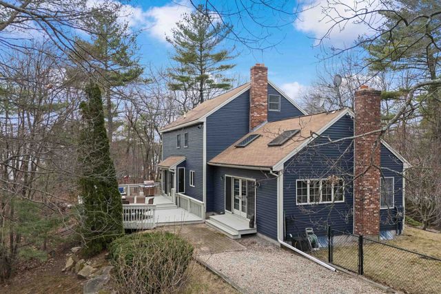 41 Windsor Boulevard, Londonderry, NH 03053