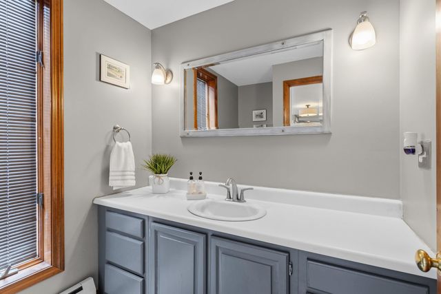 41 Windsor Boulevard, Londonderry, NH 03053