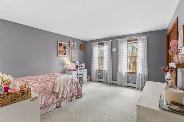 41 Windsor Boulevard, Londonderry, NH 03053