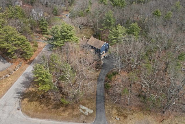 41 Windsor Boulevard, Londonderry, NH 03053