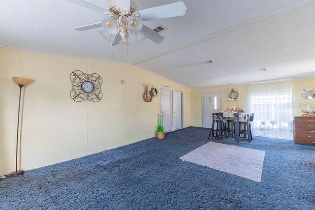 125 PINE TREE DRIVE, Debary, FL 32713