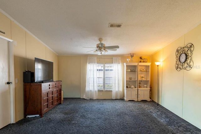 125 PINE TREE DRIVE, Debary, FL 32713