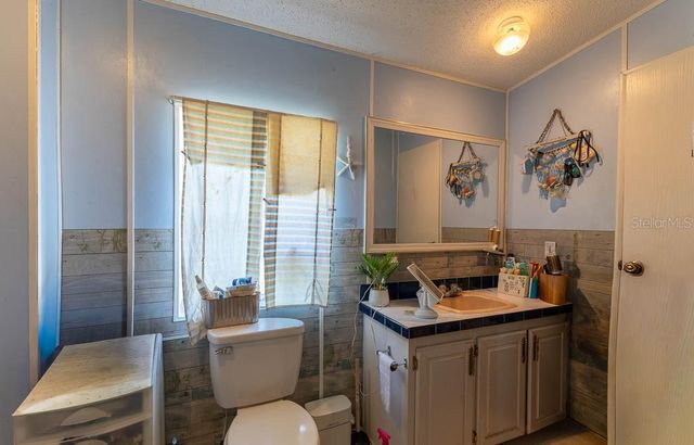 125 PINE TREE DRIVE, Debary, FL 32713