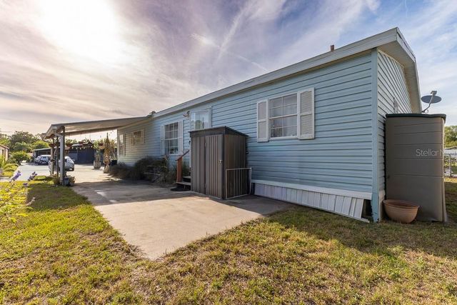 125 PINE TREE DRIVE, Debary, FL 32713