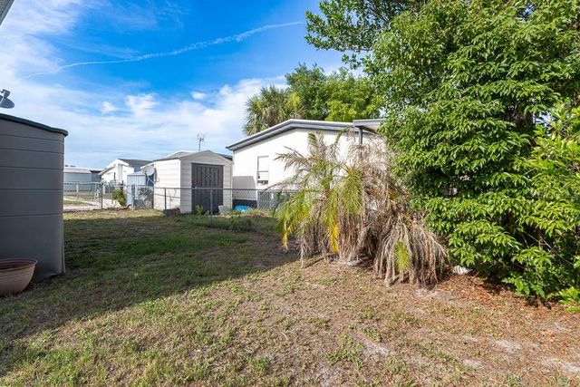 125 PINE TREE DRIVE, Debary, FL 32713