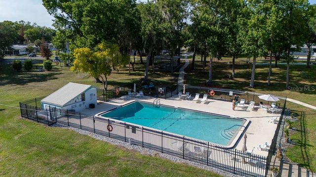 125 PINE TREE DRIVE, Debary, FL 32713