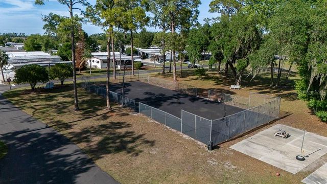 125 PINE TREE DRIVE, Debary, FL 32713