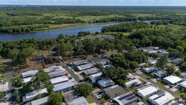 125 PINE TREE DRIVE, Debary, FL 32713