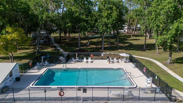 125 PINE TREE DRIVE, Debary, FL 32713