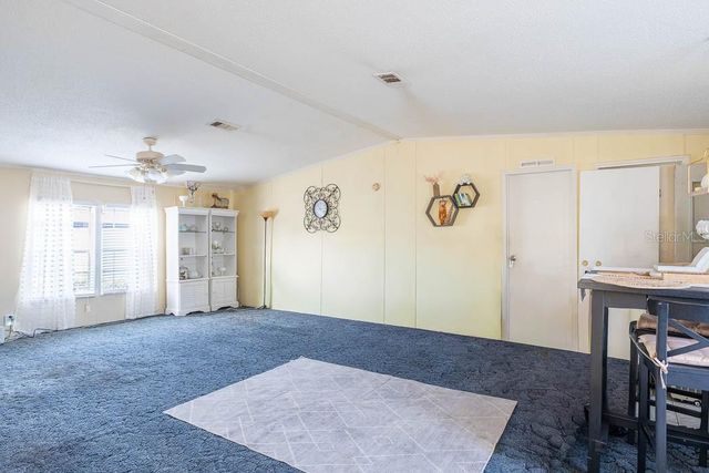 125 PINE TREE DRIVE, Debary, FL 32713