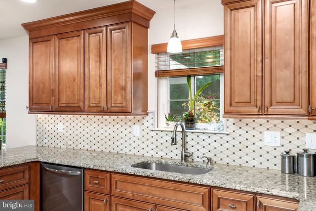 61 LENOX AVE, Trenton, NJ 08620