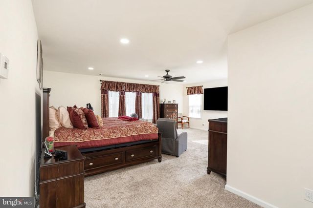 61 LENOX AVE, Trenton, NJ 08620