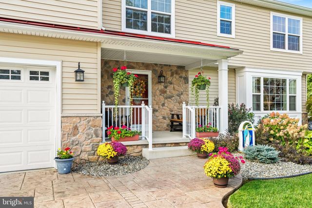 61 LENOX AVE, Trenton, NJ 08620