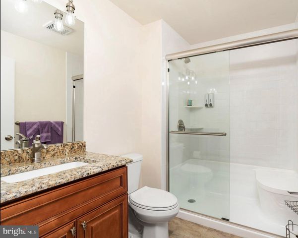 61 LENOX AVE, Trenton, NJ 08620