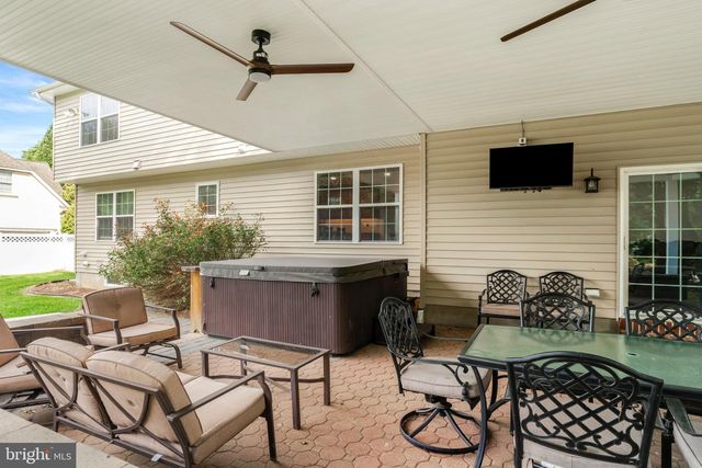 61 LENOX AVE, Trenton, NJ 08620