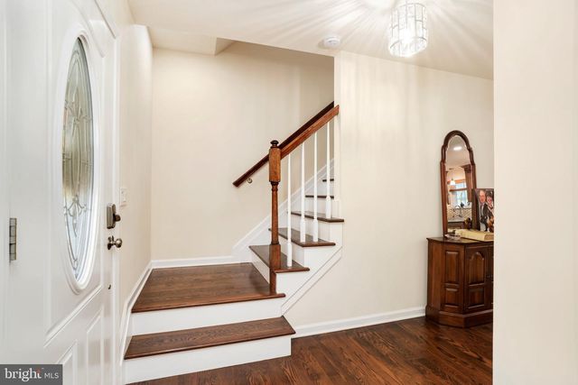 61 LENOX AVE, Trenton, NJ 08620