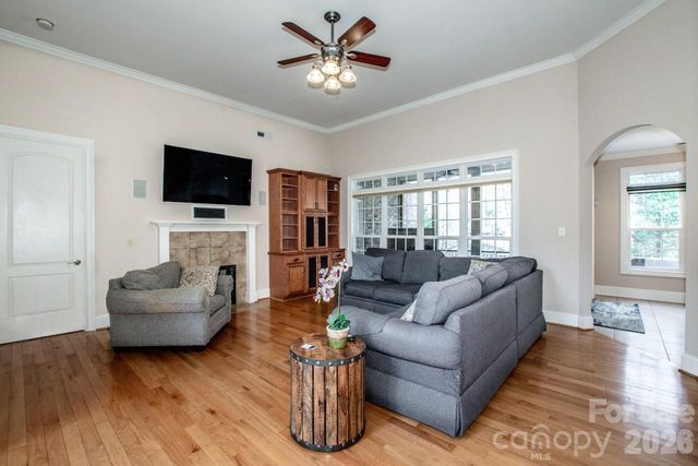 124 Cedar Woods Drive, Mooresville, NC 28117