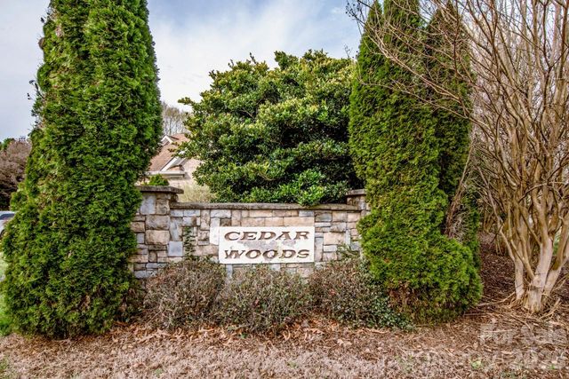 124 Cedar Woods Drive, Mooresville, NC 28117