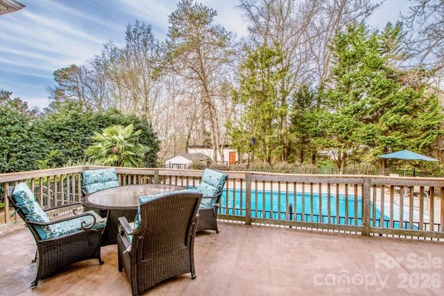124 Cedar Woods Drive, Mooresville, NC 28117