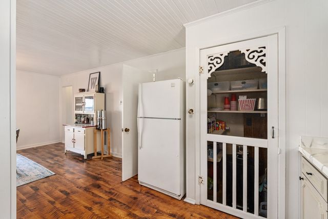 138 Pin Oak Drive, Mabank, TX 75156
