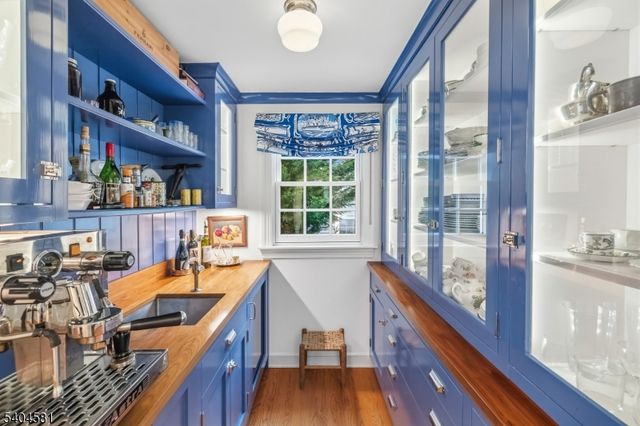 15 Poe Ave, Bloomfield Twp., NJ 07003