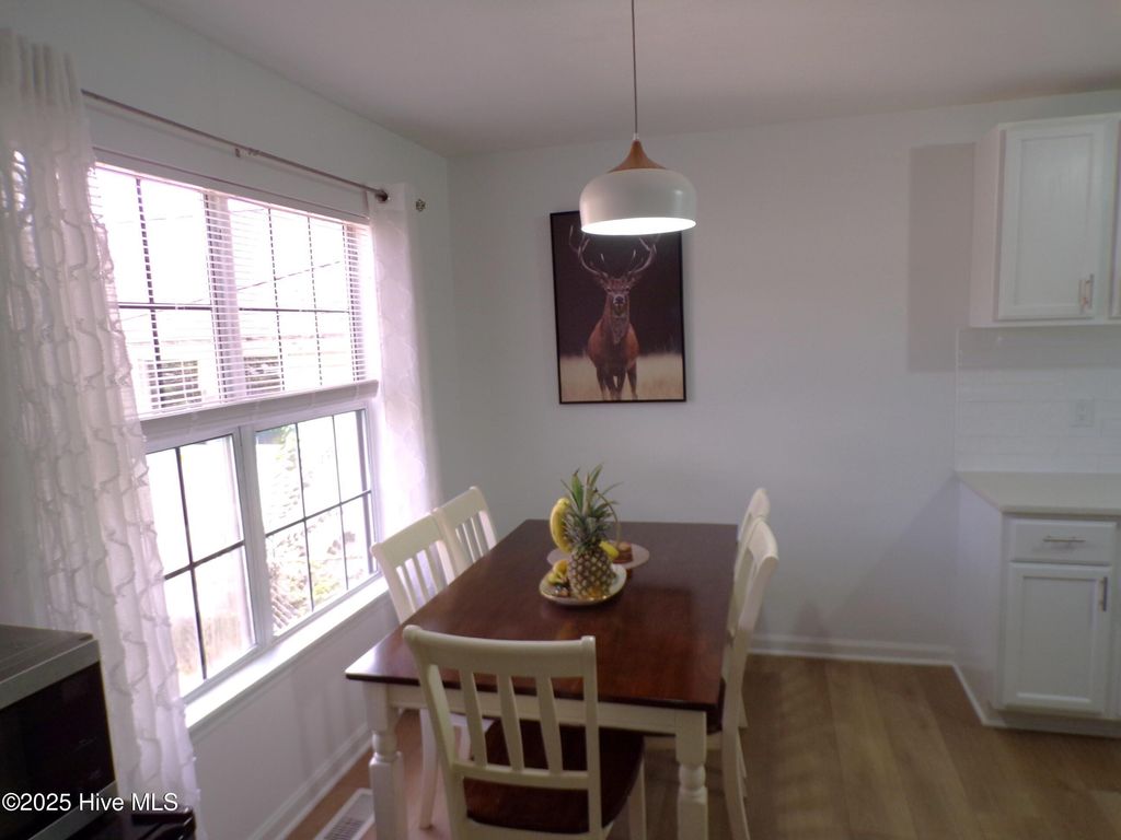 810 S 7th Street, Wilmington, NC 28401