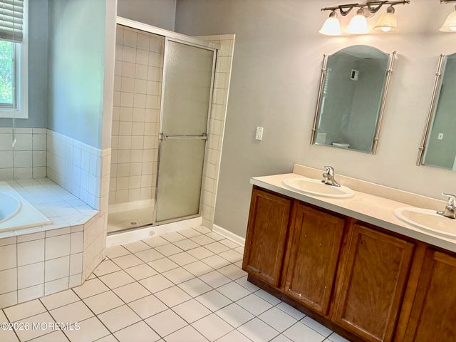 22 Kuzyk Road, Cream Ridge, NJ 08514