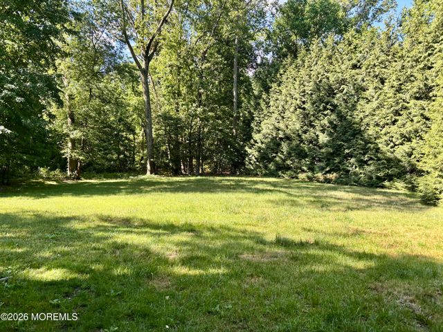 22 Kuzyk Road, Cream Ridge, NJ 08514