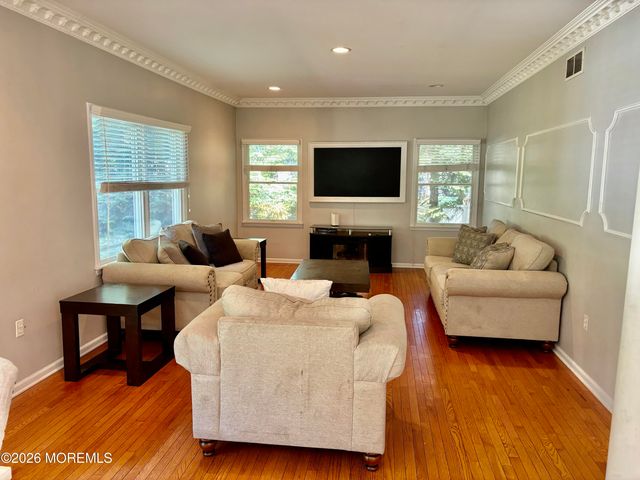 22 Kuzyk Road, Cream Ridge, NJ 08514
