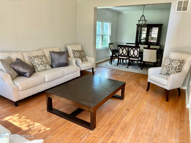 22 Kuzyk Road, Cream Ridge, NJ 08514