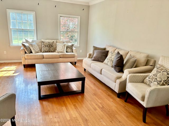 22 Kuzyk Road, Cream Ridge, NJ 08514