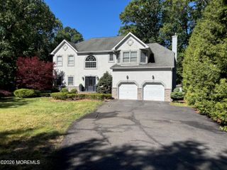 22 Kuzyk Road, Cream Ridge, NJ 08514