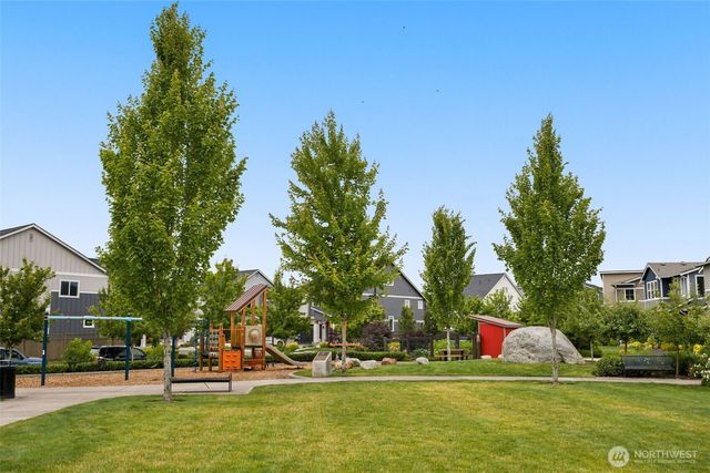 32953 Skyline Lane, Black Diamond, WA 98010