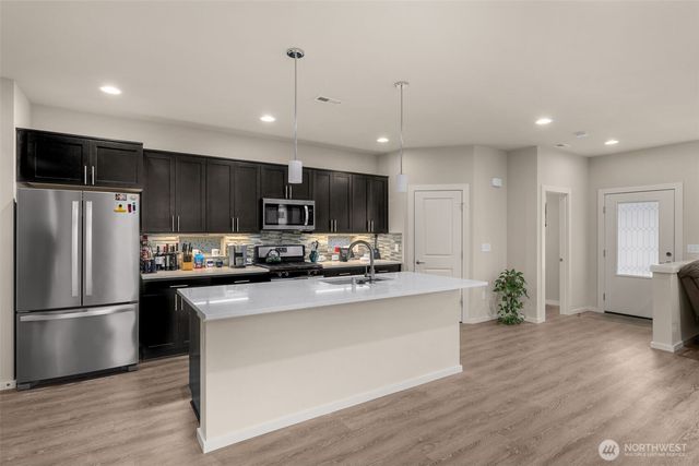 32953 Skyline Lane, Black Diamond, WA 98010